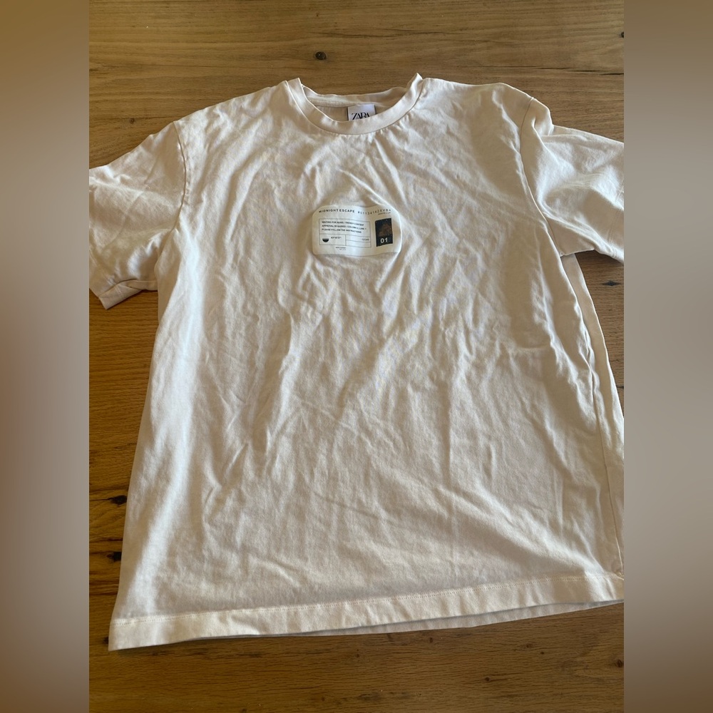 Zara Statement Crew Neck Short Sleeve T-Shirt Women’s‎ Large Preloved